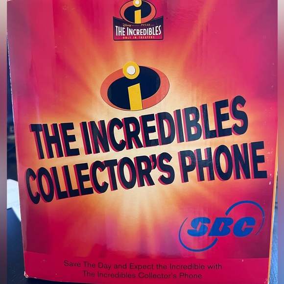 The Incredibles Collector's Phone ~ NIB - Picture 1 of 7